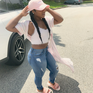 Reginae Carter feet photo 3