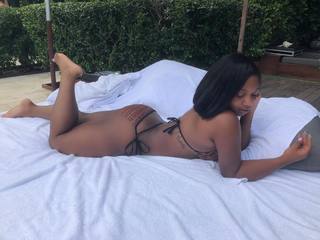 Reginae Carter feet photo 17