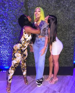 Reginae Carter feet photo 8