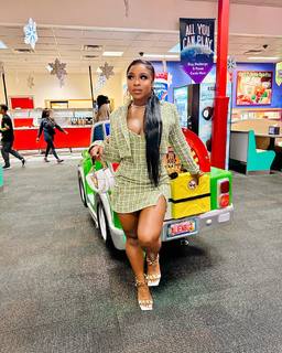 Reginae Carter feet photo 8