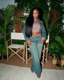 Reginae Carter feet photo 19