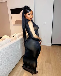 Reginae Carter feet photo 3