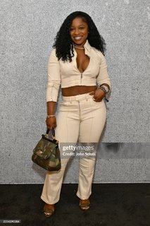Reginae Carter feet photo 4