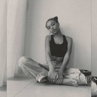 Reign Edwards feet photo 11