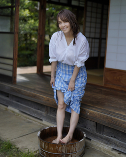 Reina Sumi feet photo 1