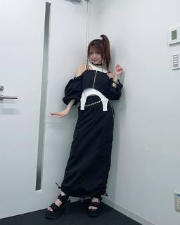 Reina Tanaka feet photo 8