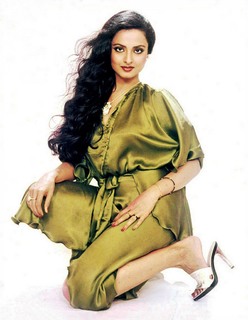 Rekha feet photo 13