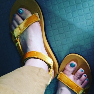 Rena Matsui feet photo 3