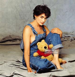 Rena Sofer feet photo thumbnail