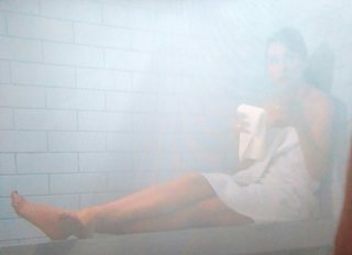 Rena Sofer feet photo thumbnail