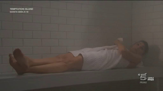 Rena Sofer feet photo thumbnail