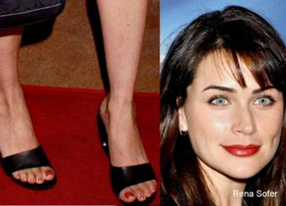 Rena Sofer feet photo thumbnail