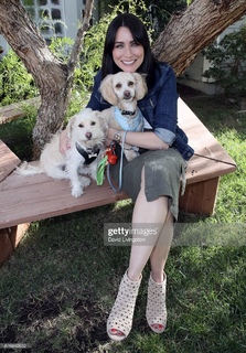 Rena Sofer feet photo thumbnail