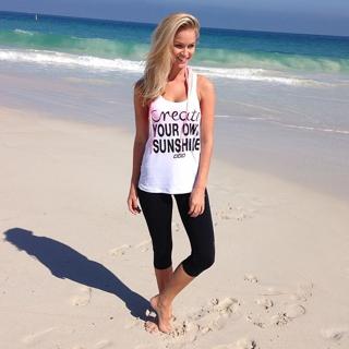 Renae Ayris feet photo 14