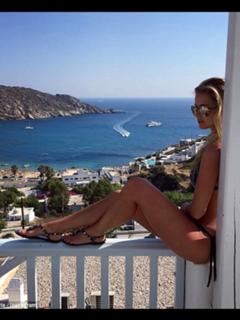 Renae Ayris feet photo 14