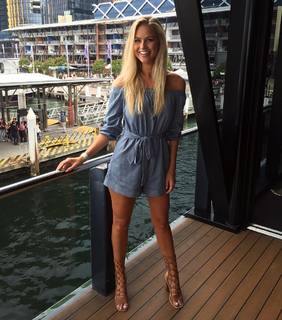 Renae Ayris feet photo 4