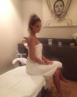 Renae Ayris feet photo 20