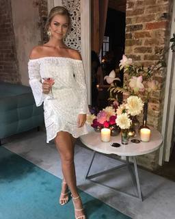 Renae Ayris feet photo 8
