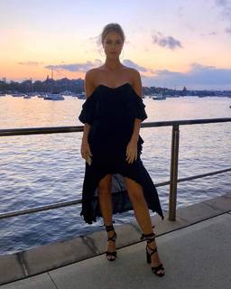 Renae Ayris feet photo 3