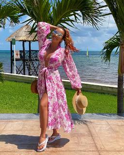 Renata Dominguez feet photo 20