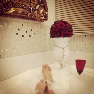 Renata Dávila feet photo thumbnail