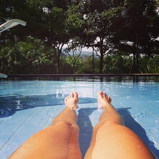 Renata Dávila feet photo thumbnail