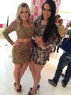 Renata Dávila feet photo thumbnail