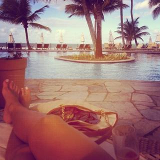 Renata Dávila feet photo thumbnail