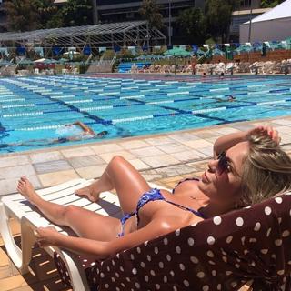 Renata Dávila feet photo thumbnail