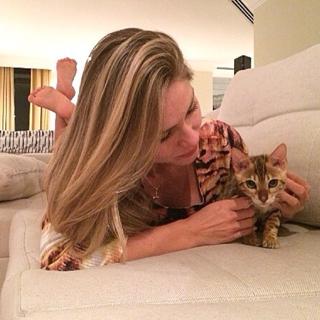 Renata Dávila feet photo thumbnail