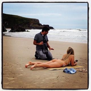 Renata Dávila feet photo thumbnail