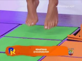 Renata Dávila feet photo thumbnail