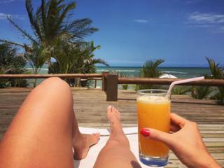 Renata Dávila feet photo thumbnail