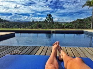 Renata Dávila feet photo thumbnail