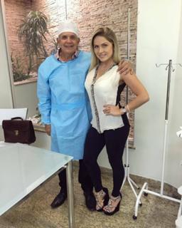 Renata Dávila feet photo thumbnail