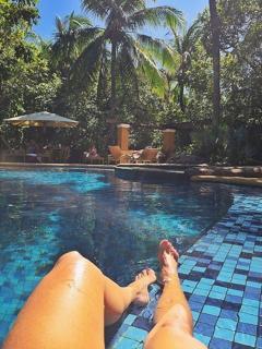 Renata Dávila feet photo thumbnail