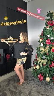 Renata Dávila feet photo thumbnail