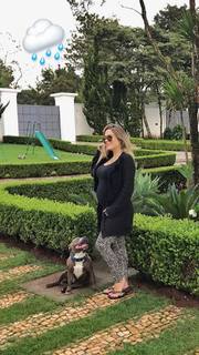 Renata Dávila feet photo thumbnail