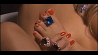 Renata Dávila feet photo thumbnail