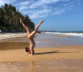 Renata Dávila feet photo thumbnail