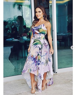 Renata Dávila feet photo thumbnail