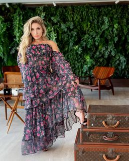 Renata Dávila feet photo thumbnail