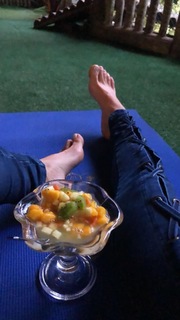 Renata Dávila feet photo thumbnail