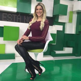 Renata Fan feet photo thumbnail