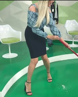 Renata Fan feet photo thumbnail