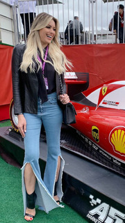Renata Fan feet photo thumbnail