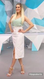 Renata Fan feet photo thumbnail