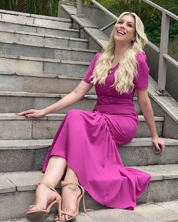 Renata Fan feet photo thumbnail