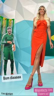 Renata Fan feet photo thumbnail
