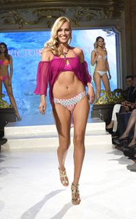 Renata Langmannova feet photo 7
